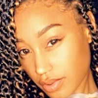 Nia Simone Meztelen