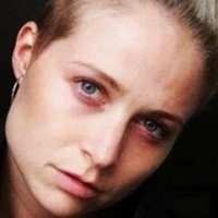 Niamh Algar Meztelen