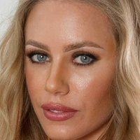 Nicole Aniston Meztelen