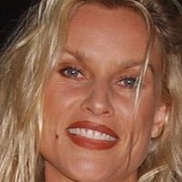 Nicole Sheridan Meztelen