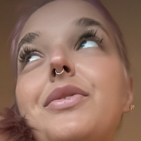 Nikita Suave Meztelen