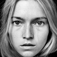 Nina de Raadt Meztelen