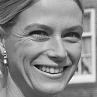 Nina Frederik Meztelen