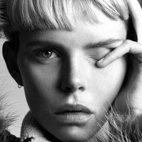 Nina Milner Meztelen
