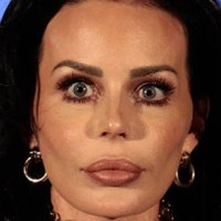 Nina Moric Meztelen