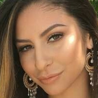 Nina North Meztelen