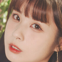 niniru Meztelen