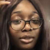 Noelle KaylahRich Meztelen
