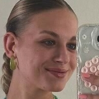 Noemi Peschel Meztelen