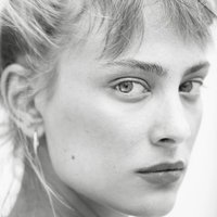 Nora Arnezeder Meztelen