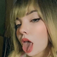 nyawhina Meztelen