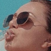 Oana Gregory Meztelen