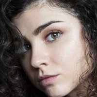 Olivia Delcan Meztelen