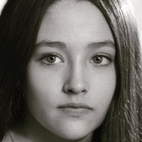Olivia Hussey Meztelen