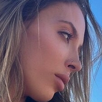 oliviasysak Meztelen