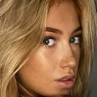 Orla Nolaan Meztelen