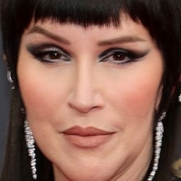Our Lady J Meztelen