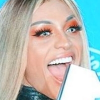 Pabllo Vittar Meztelen