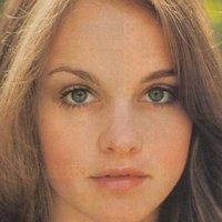 Pamela Sue Martin Meztelen