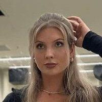 Pauline Caspari Meztelen