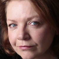 Pauline Lynch Meztelen