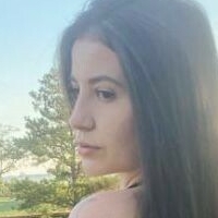 Pauline Ribeiro Meztelen