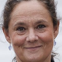 Pernilla August Meztelen