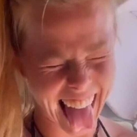 Petra Arvela Meztelen