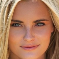 Petra Silander Meztelen