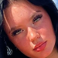 Peyton Sama Meztelen