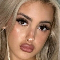 pixie Meztelen