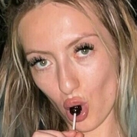 playboybunni18 Meztelen
