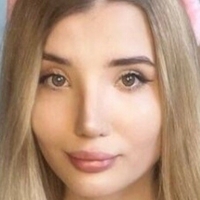 Polizistin Julia Meztelen