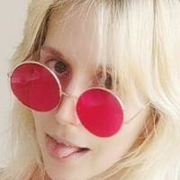 Popkaomi Meztelen