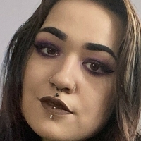 Queen Ari Meztelen
