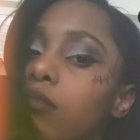 Quennae Meztelen