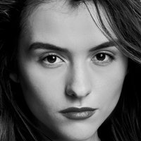 Quinn Shephard Meztelen