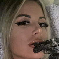 rachkaz Meztelen