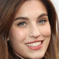 Rainey Qualley Meztelen