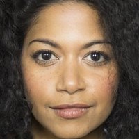 Rebecca Naomi Jones Meztelen