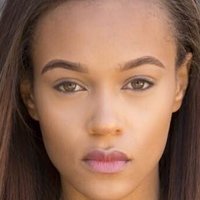 Reign Edwards Meztelen