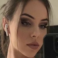 reyeslie Meztelen