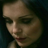 riaesuicide Meztelen