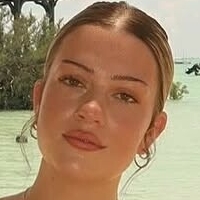 Romina Jana Meztelen