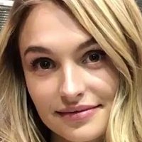 Roosmarijn de Kok Meztelen