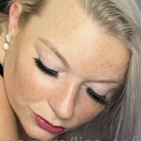 Rose-Isabelle Meztelen