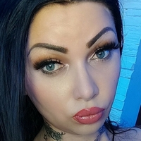 Ruby Deluxe Meztelen