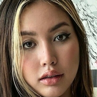 Ruby Li Meztelen