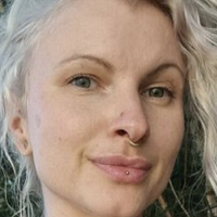 Ruby True Meztelen