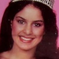 Ruth Zakarian Meztelen